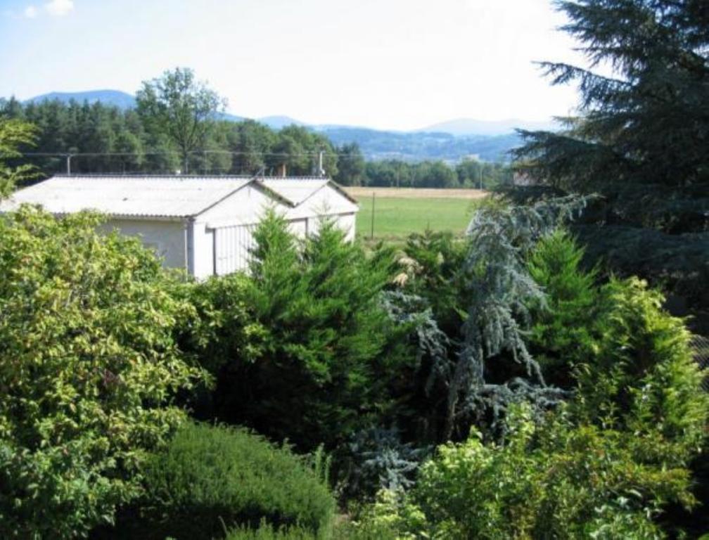 ホテルDomaine Du Besset オウビュッソン・ドヴェルニュ エクステリア 写真